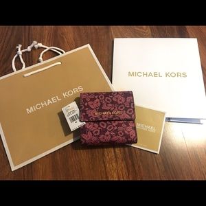 Michael Kors Damson Floral Jet Set Bifold Wallet